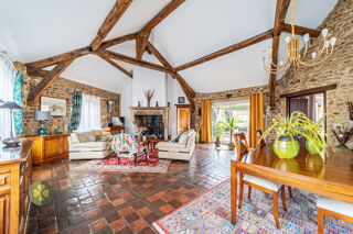  Maison  vendre 8 pices 300 m