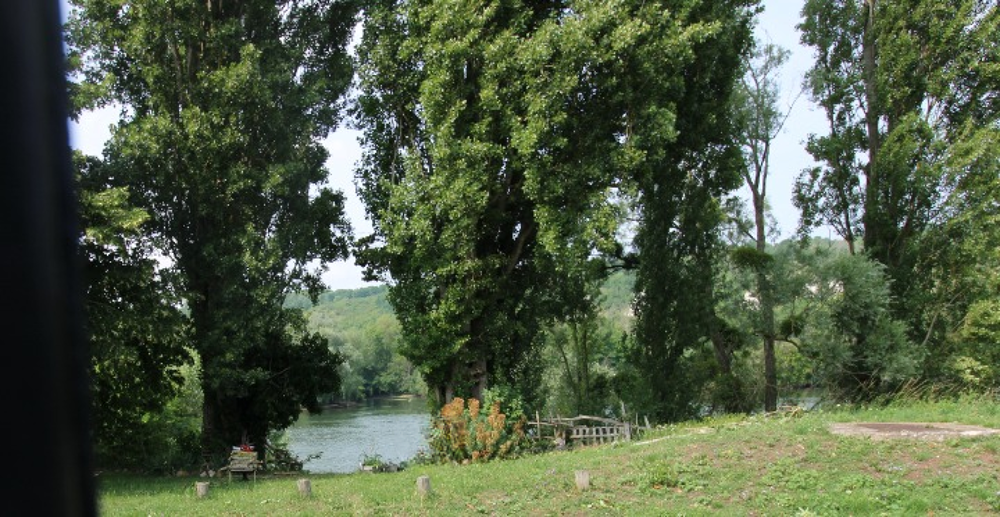 Dpt Yvelynes (78) à vendre maison de 2 habitations sur terrain de 471 m2 avec vue et accès sur seine