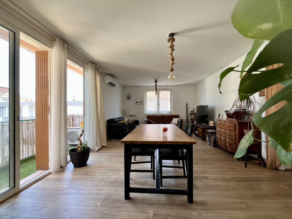 T3, 3eme et dernier étage avec terrasse et cave sete