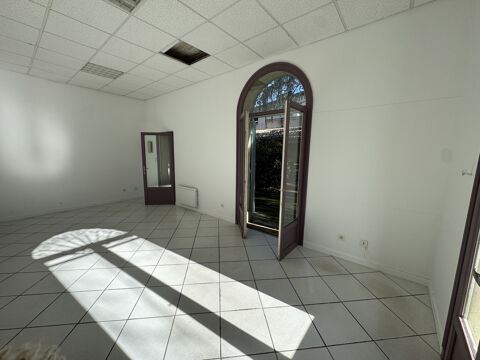 Local professionnel de 30 m2 environ 525 30310 Vergeze