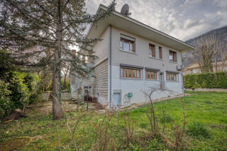  Maison � vendre 9 pi�ces 219 m�