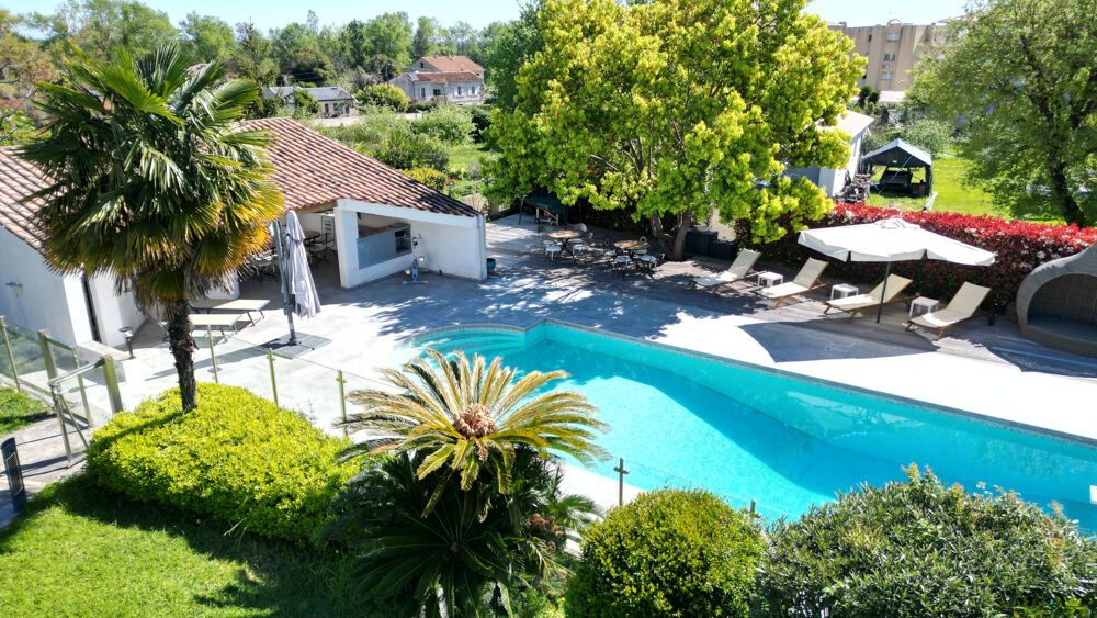 VILLA T6 de 262 m2 avec piscine à Moriani Plage
