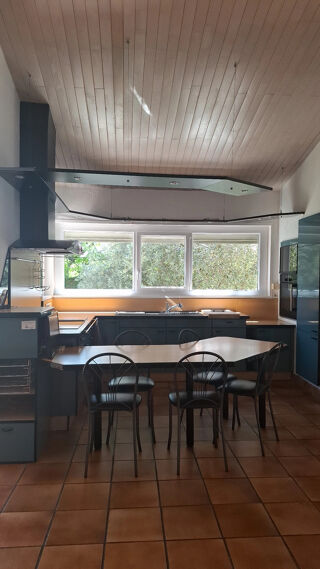  Propri�t�/ch�teau � vendre 10 pi�ces 295 m�