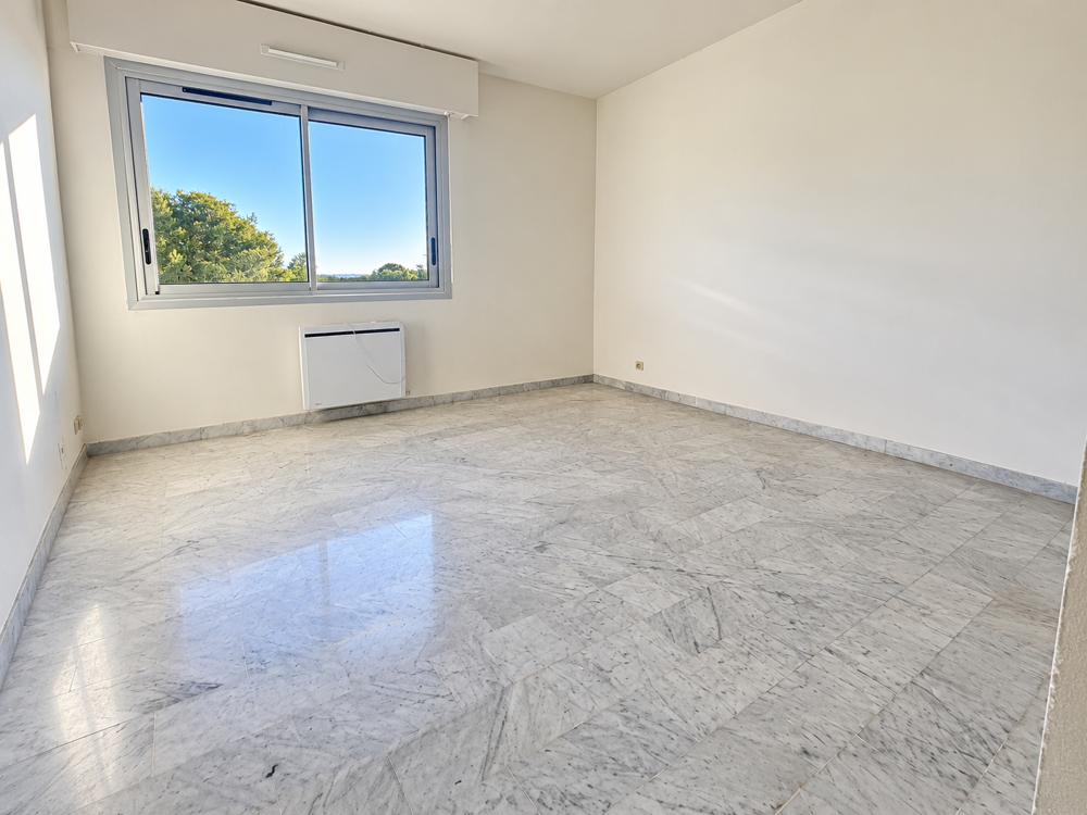 Dépt Hérault (34), à vendre MONTPELLIER Appartement T2 de 42m2 - Terrasse - parking en sous-sol - cave.