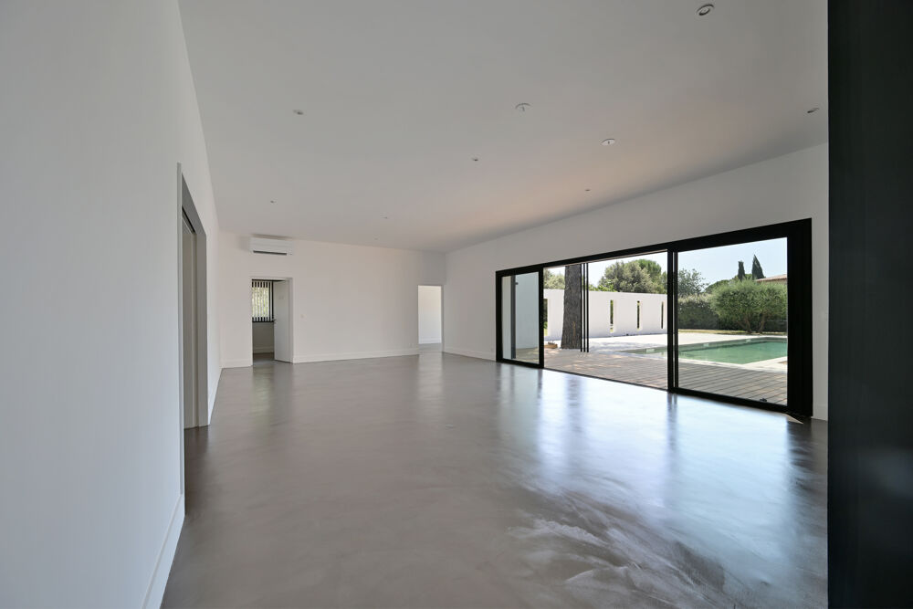 Dépt Hérault (34), à vendre Saint Clément de Rivière Villa de 295m2 - Garage - Piscine - Parcelle de 1516m2 -