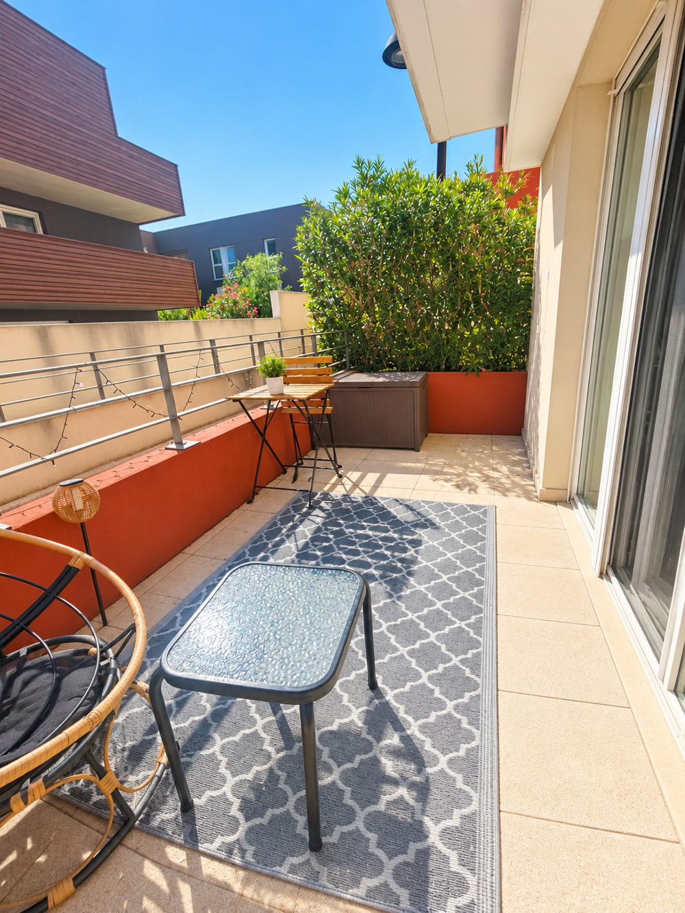 Dépt Hérault (34), à vendre Castelnau le lez Appartement ff2 de 28m2 - Terrasse - garage.