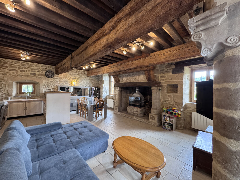 Maison de village T4 avec terrain + 160m2 à rénover