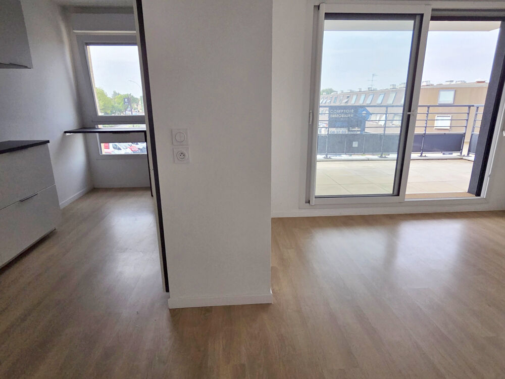 Appartement T3 récent avec terrasse et 2 parkings Noiseau