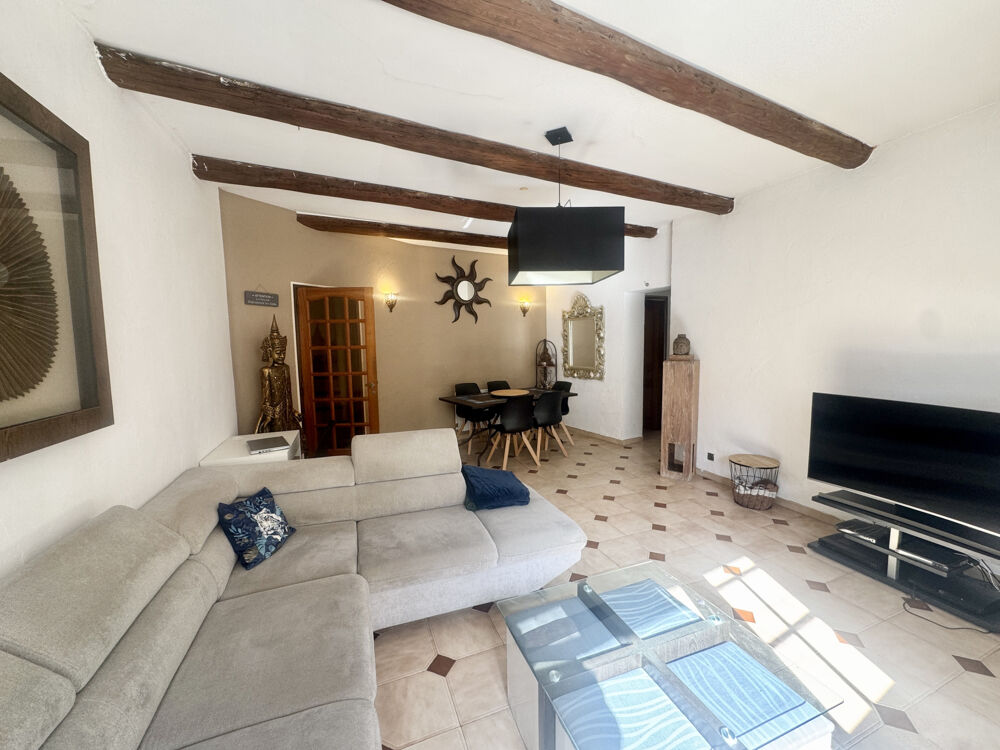 En exclusivité Vergèze Maison de village d'environ 120 m2 hab 3 chambres et toit terrasse