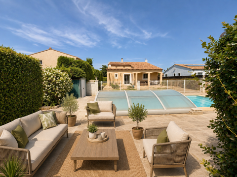   En exclusivité Codognan, villa de Plain pied d'environ 110 m2 hab sur 715 m2 de terrain, 3 chambres et pisicne Maison - 4 pièce(s) - 110 m²