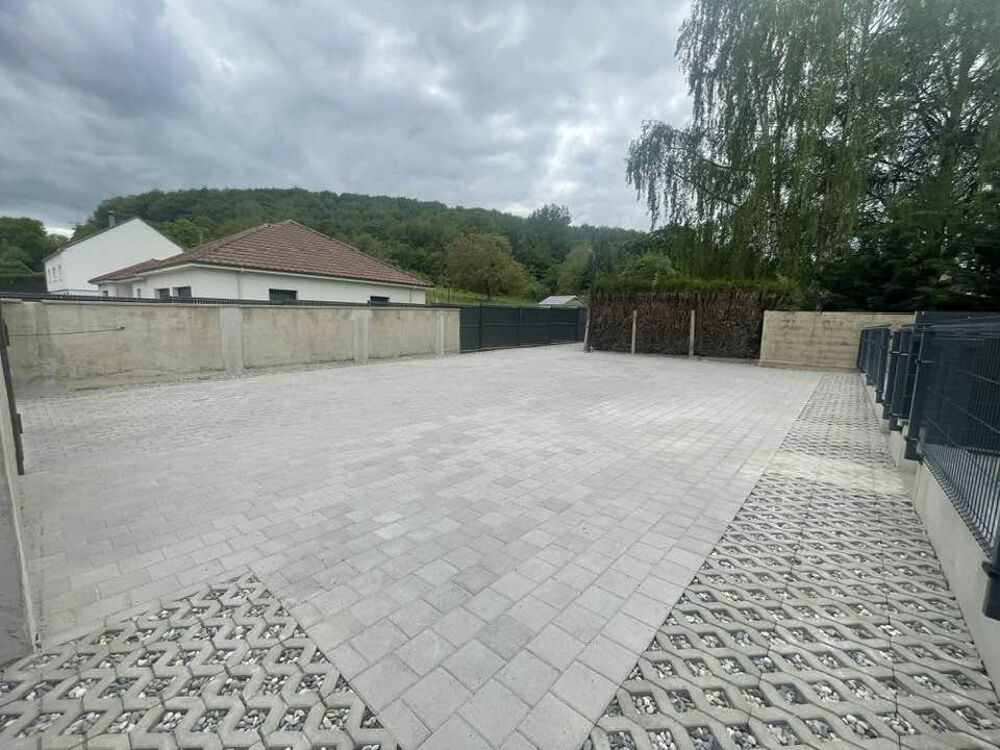 COCHEREN appartement F2 Terrasse espace vert 2 Parking