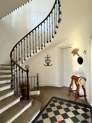  Propriété/château à vendre 7 pièces 264 m²
