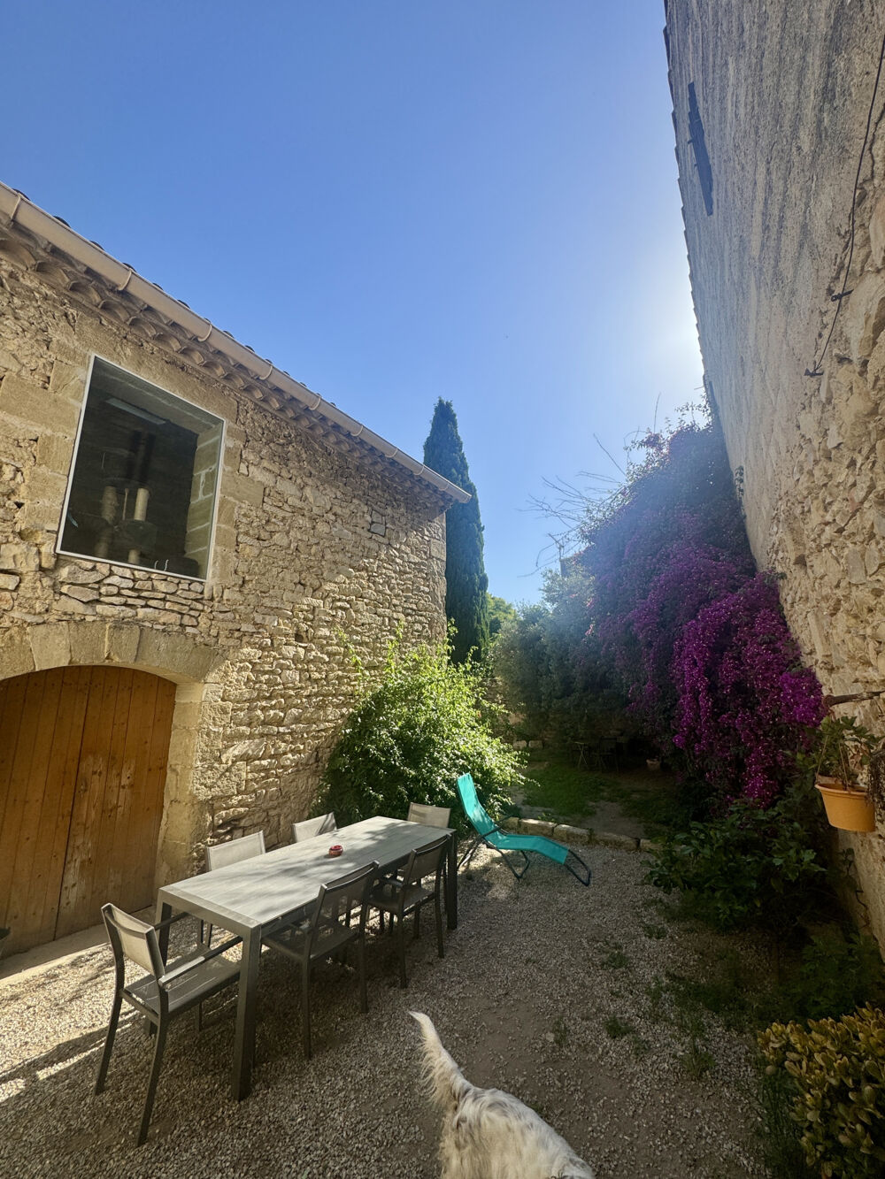 VERGÈZE Maison de caractère avec fort potentiel