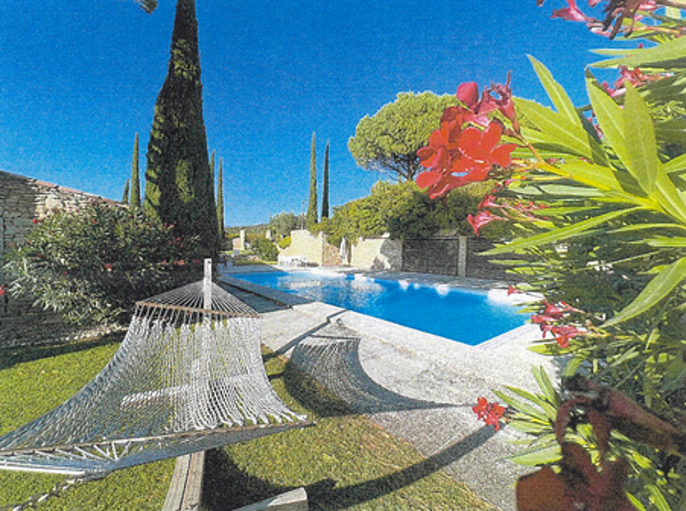 à vendre  Propriété/château Apt (84400)