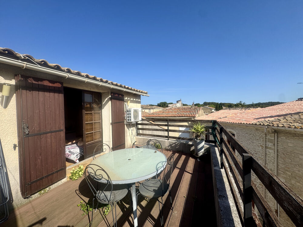 En exclusivité Vergèze Maison de village d'environ 120 m2 hab 3 chambres et toit terrasse