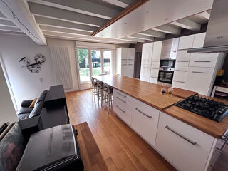  Maison � vendre 9 pi�ces 225 m�