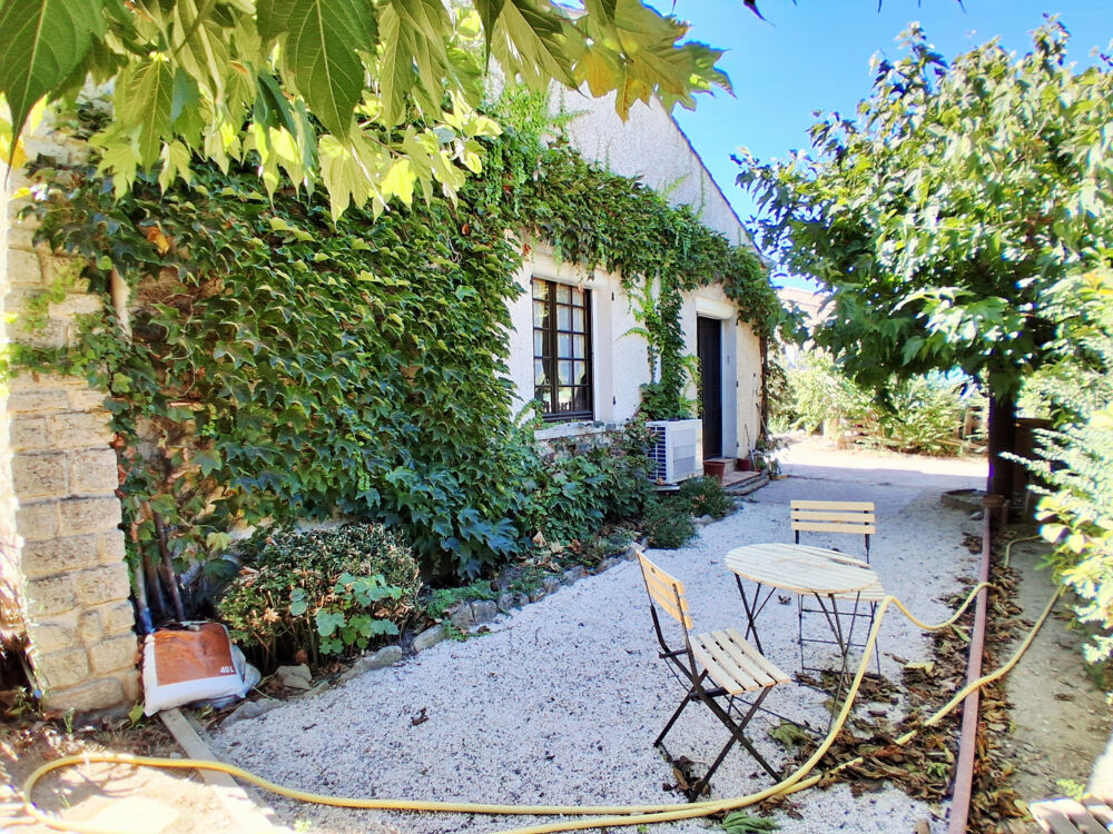 Dept 84 - Cavaillon - Maison d'environ 120 m2 sur 557 m2 avec garage