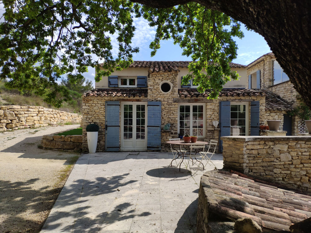 à vendre  Propriété/château Murs (84220)