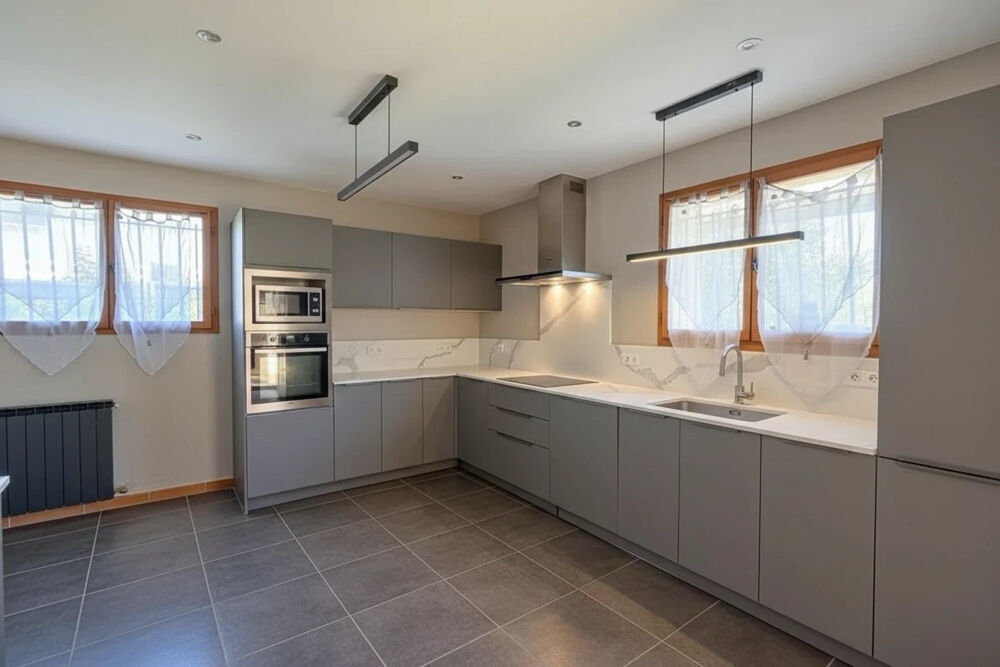 Vente Maison A vendre-spacieuse villa de 147 m2 à Rafraichir Aigues mortes