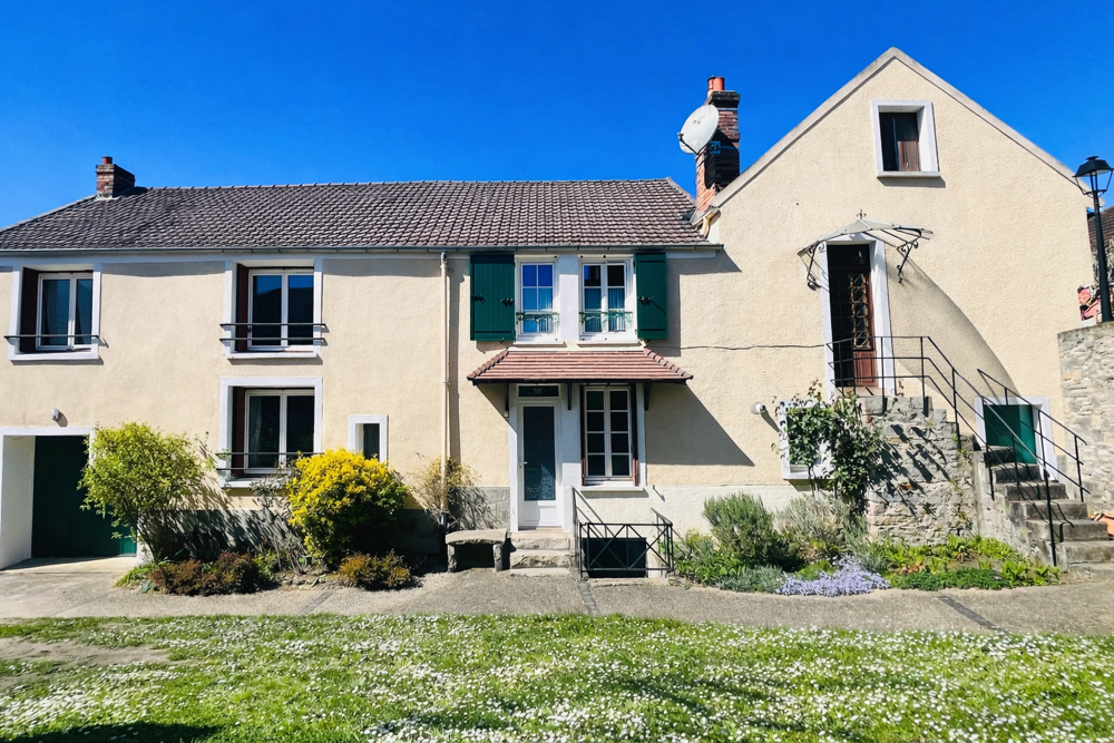 PROPRIÉTÉ AVEC DEUX HABITATIONS