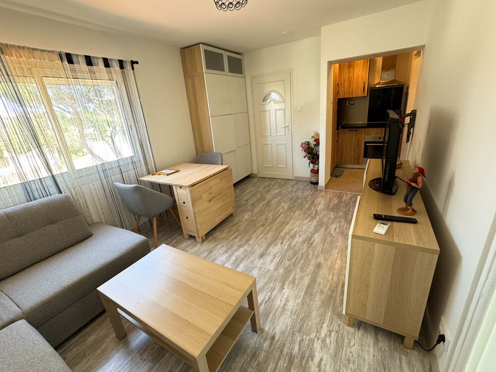 À La Couronne, appartement T2 en location meuble