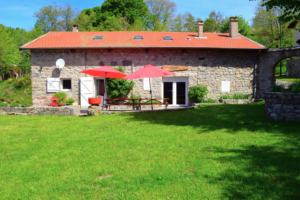 Dépt. 07 - A VENDRE Secteur COUCOURON - Ferme rénovée de 160 m2 - Parcelles de 2.600 m2