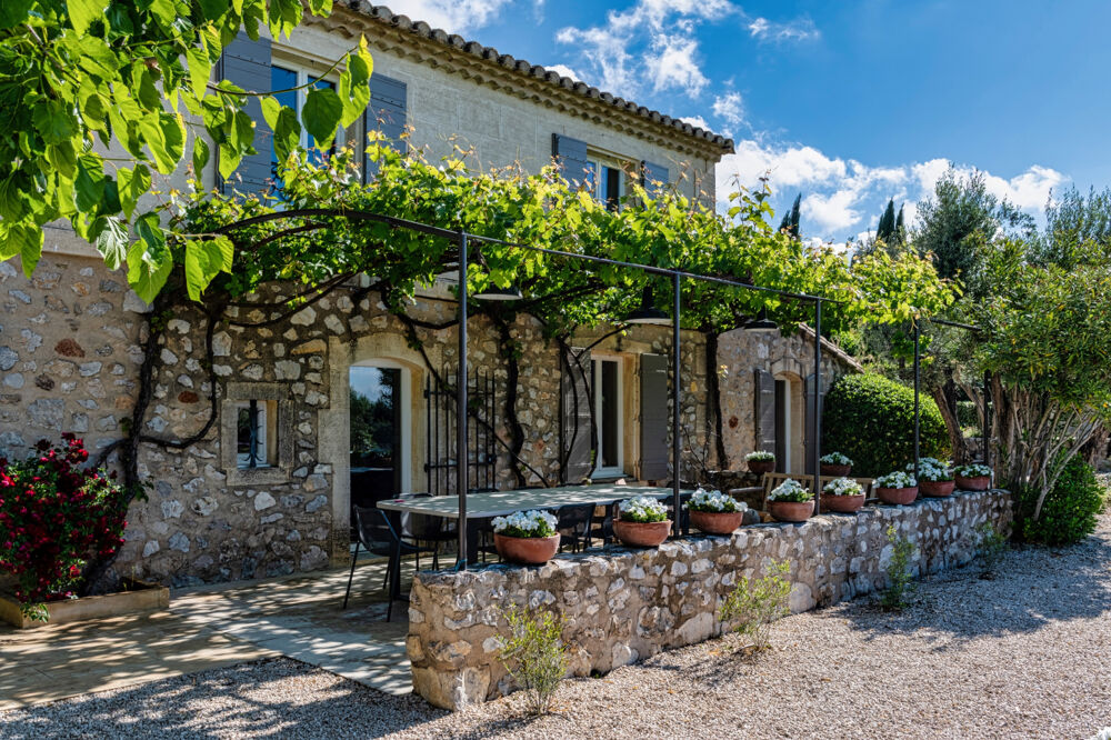   DPT(13) MAISON DE CHARME AVEC PISCINE EN LOCATION SAISONNIERE Provence-Alpes-Côte d'Azur, Maussane-les-Alpilles (13520)