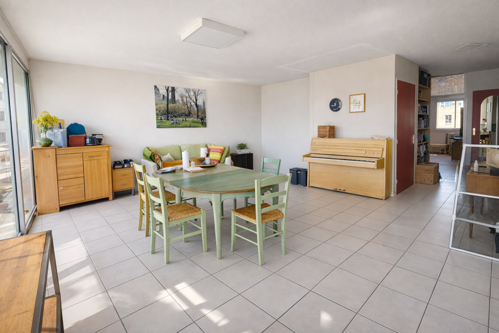 Dépt Hérault (34), à vendre MONTPELLIER Appartement T3 de 93m2 - Terrasse - parking en sous-sol - cave.