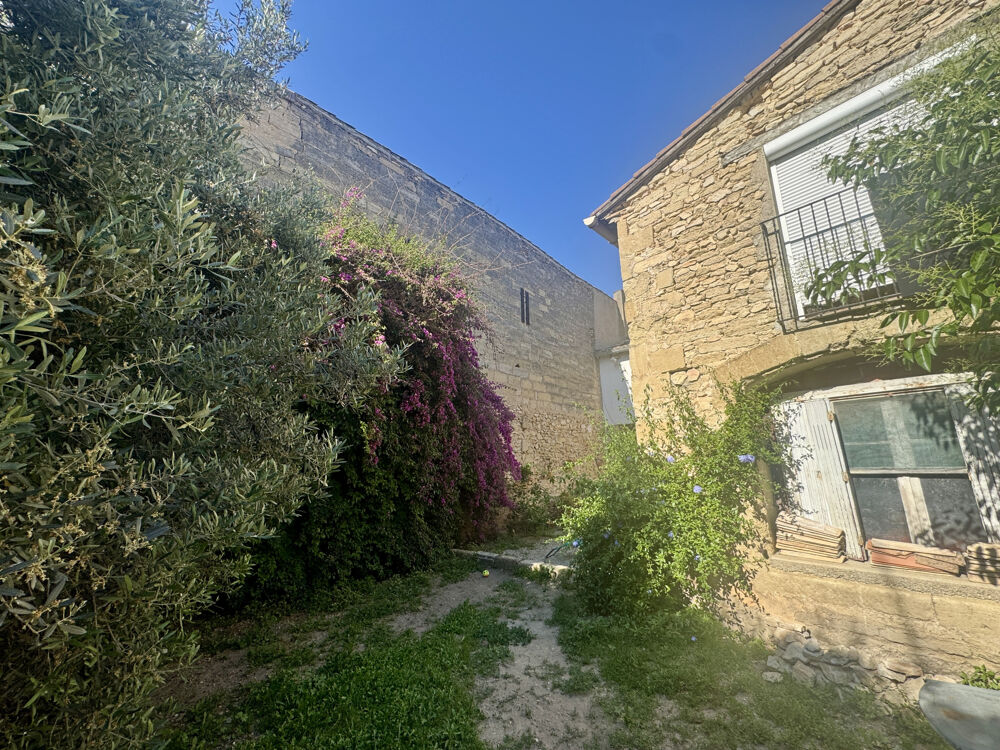 VERGÈZE Maison de caractère avec fort potentiel