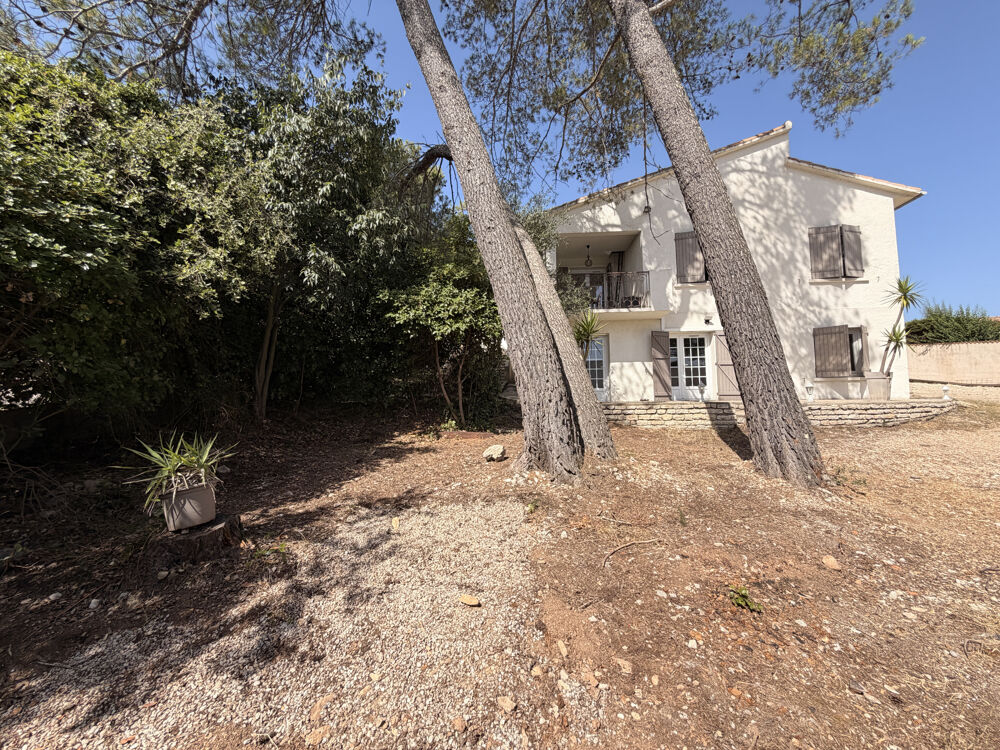 Vente Maison Vergèze Villa 6 chambres de 160 m2 hab sur 546 m2 de terrain Vergeze