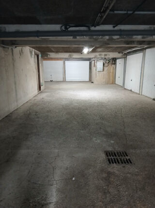  Parking / Garage  vendre 13 m