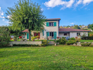  Propriété/château à vendre 7 pièces 197 m²