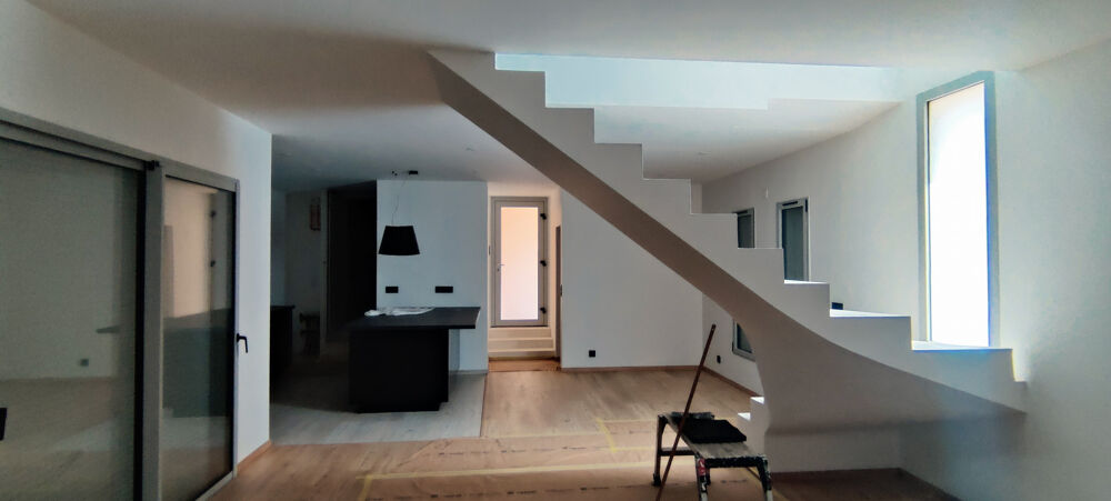 A CHARAVINES Villa neuve à louer 7 pièces