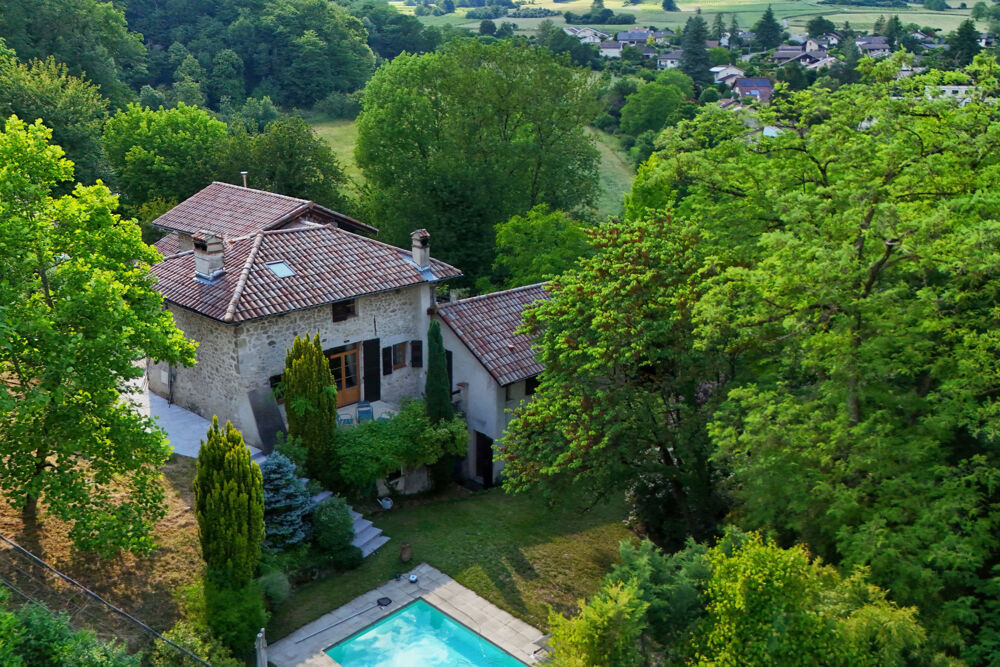 à vendre  Propriété/château Bernin (38190)