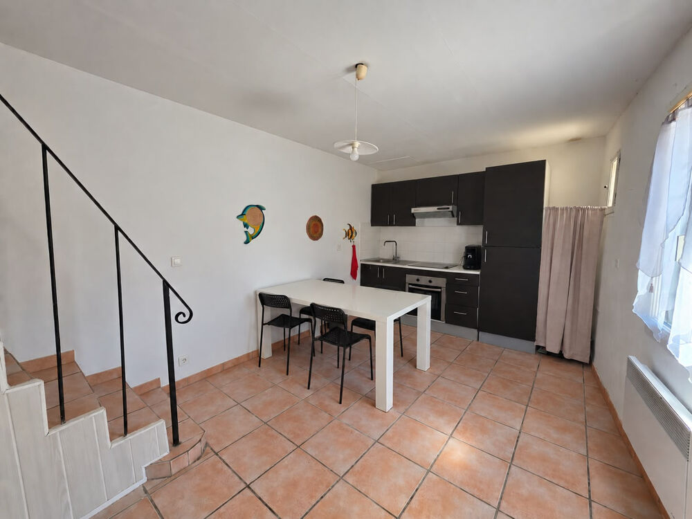 Dépt Hérault (34) - A vendre à ASSAS maison de village de 44m2 en R+2 proche commodités
