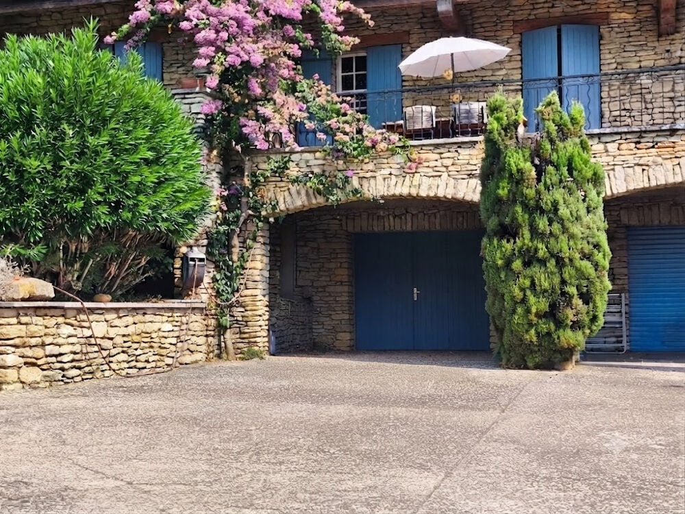 DPT (30) ARAMON A VENDRE PROPRIETE JARDIN ET PISCINE