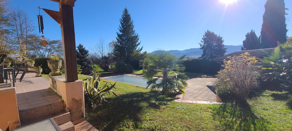 Dpt Haute-Garonne 31 - A vendre Ganties 31- Maison de ville T7 de 368 m2 sur terrain de 4490 m2 avec piscine e