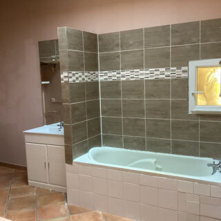  Appartement à louer 3 pièces 68 m²