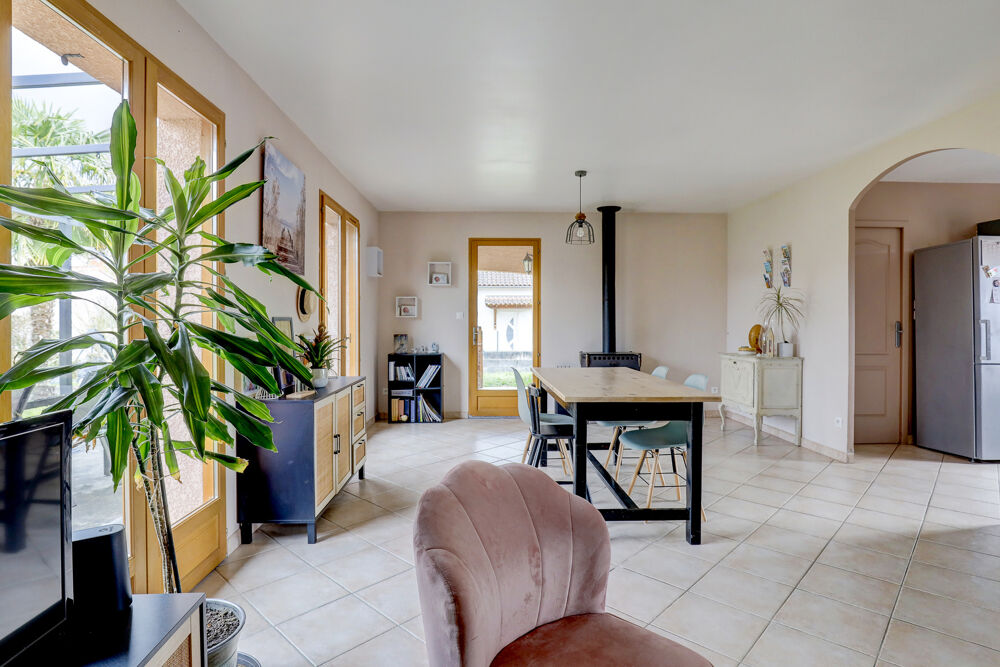 Vente Maison Maison familiale de 2006  4 chambres  Terrain 1082 m2  Aucun vis?à?vis St paul cap de joux