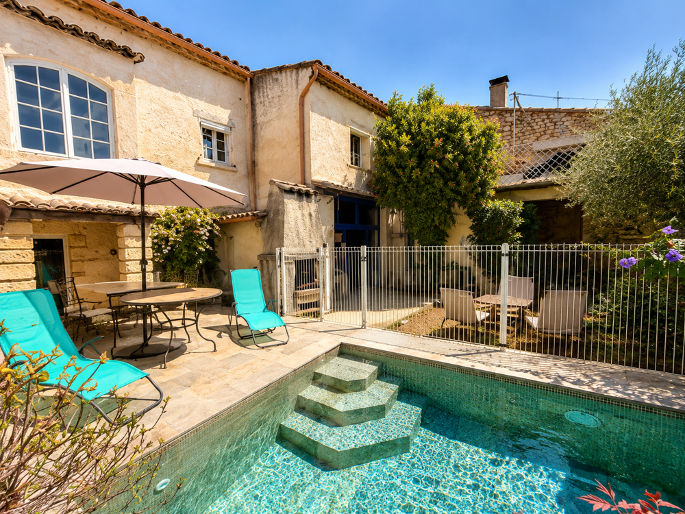En Exclusivité Maison de village d'environ 220 m2 hab entièrement rénové en 2021 sur 383 m2 de parcelle