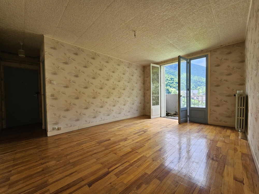 A vendre- Bagnères de Luchon 31110 - Appartement T3 à rénover