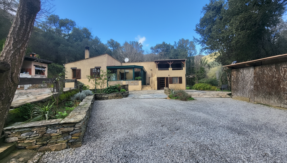 Vente Maison Villa P3 avec dépendance P2 au CAP CORSE sur un terrain de 1500 m2 Macinaggio