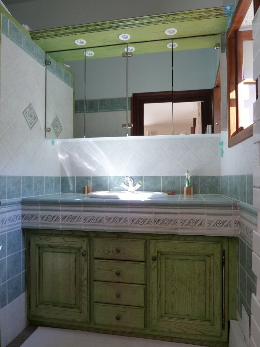  vendre  Proprit/chteau Ucel (07200)