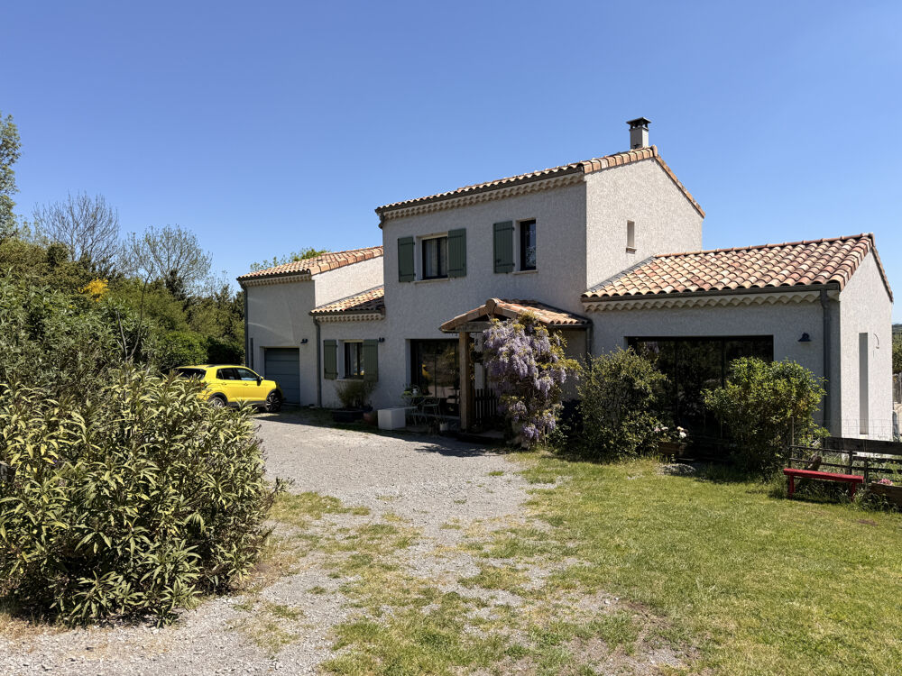 Vente Maison Villa de caractère - 159 m2 habitables, 4 chambres + dépendances sur terrain clos et arboré de 5453 m2 Saint gineys en coiron