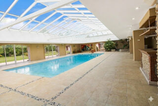  Propriété/château à vendre 7 pièces 330 m²