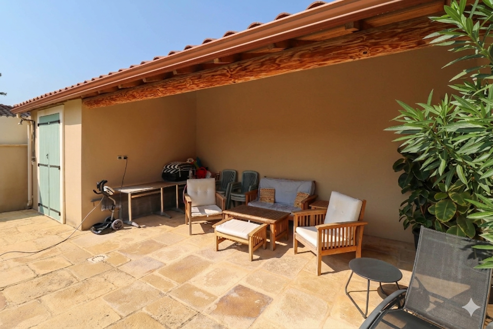 Vente Maison ENTRE UZES, NIMES ET AVIGNON : Villa récente P4 avec piscine et jardin Castillon du gard