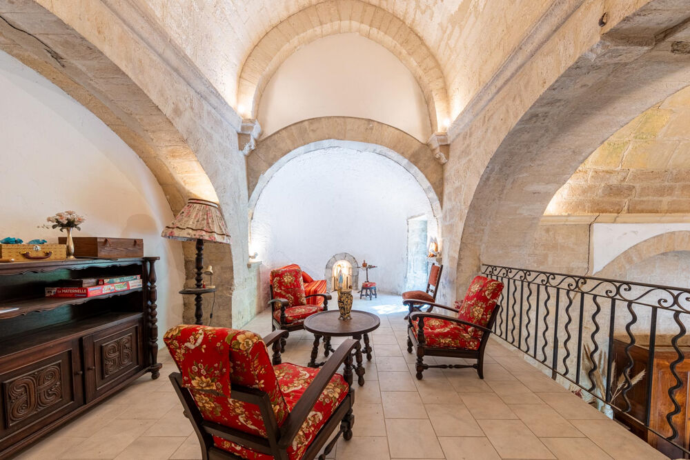 DPT(13) BOULBON A VENDRE CHAPELLE DU XII SIECLE