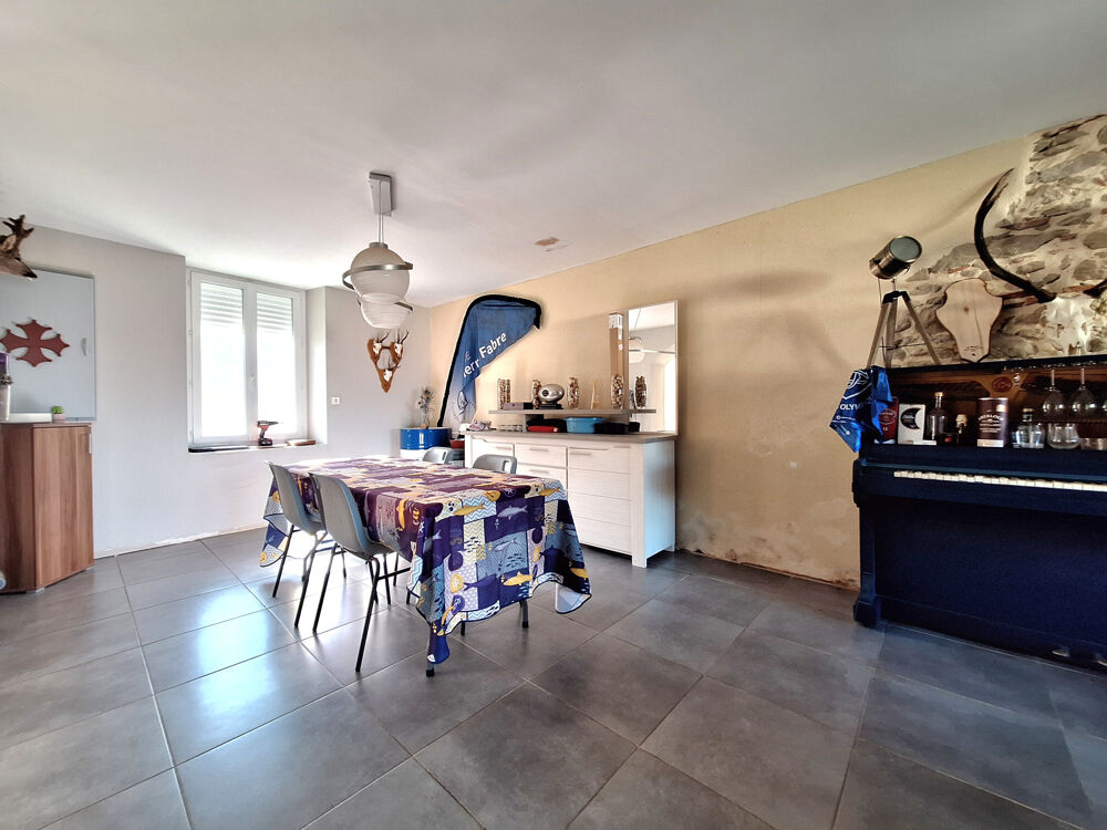 A VENDRE Dpt 81 St Affrique les Montagnes Maison de village avec jardin et garage