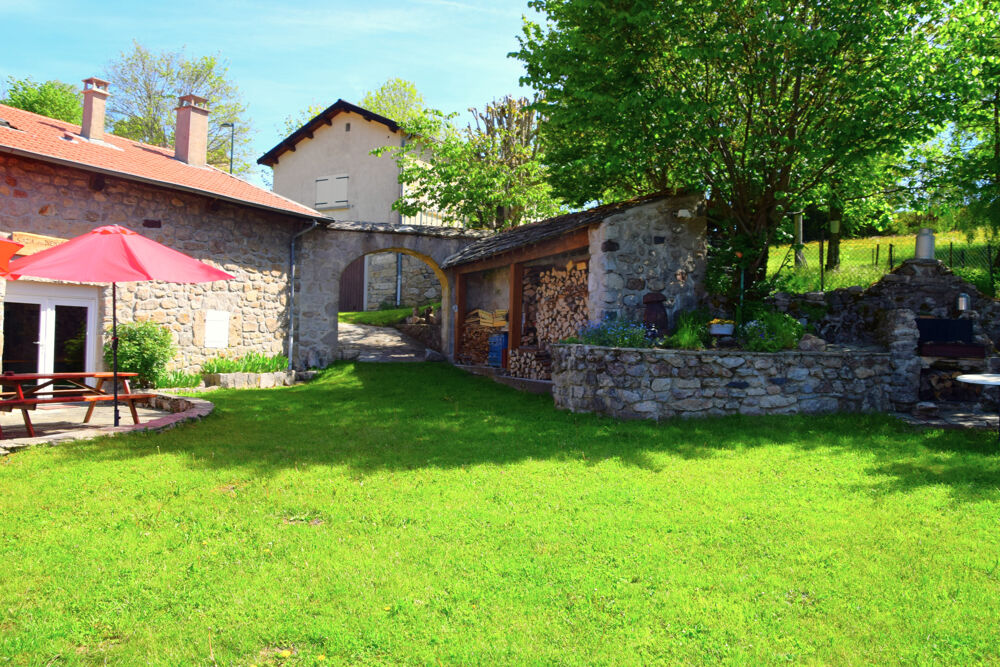 Dépt. 07 - A VENDRE Secteur COUCOURON - Ferme rénovée de 160 m2 - Parcelles de 2.600 m2