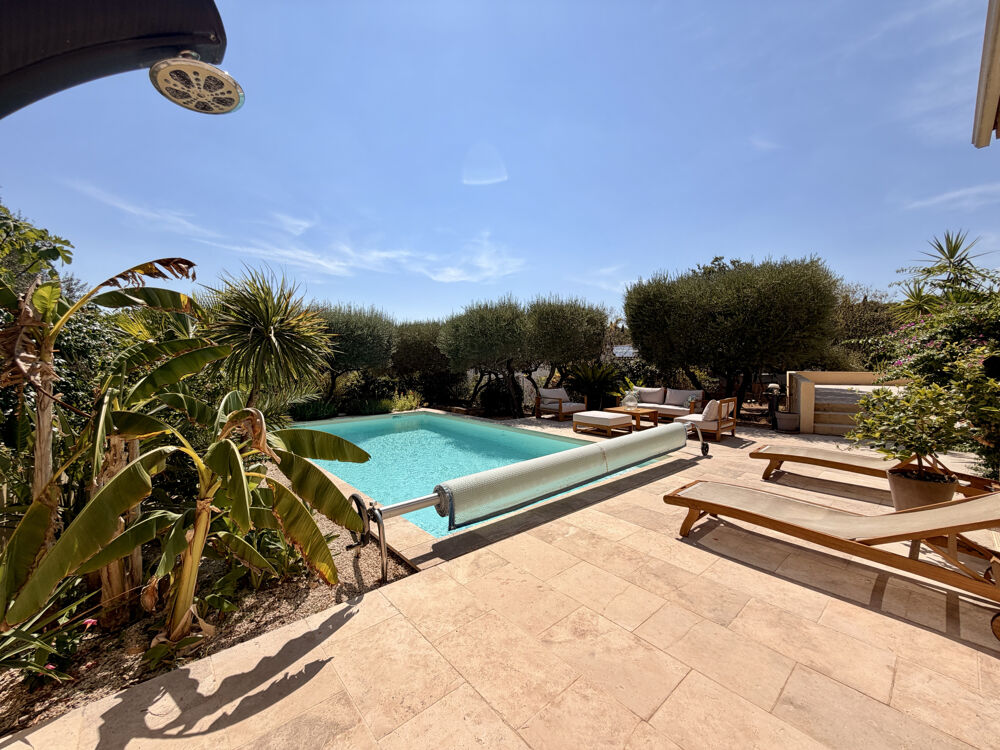 Vente Maison En exclusivité  sur les hauteurs de Vergèze, villa Plain pied de 120 m2 environ sur 832 m2, piscine garage et Vergeze